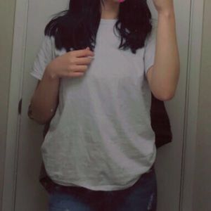 size medium fits large and small.